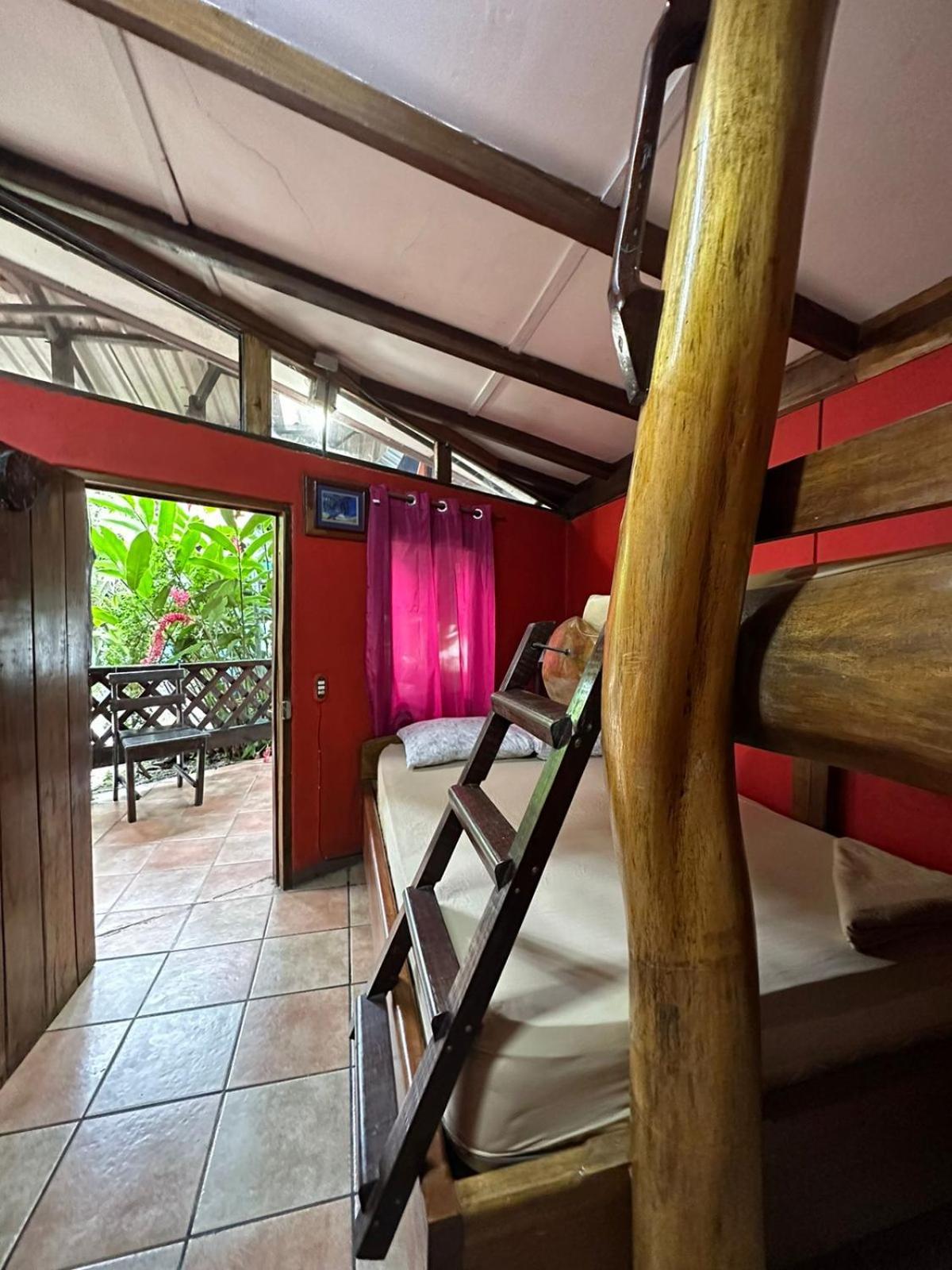 Playa Negra Brewing Beachfront Hotel Puerto Viejo de Talamanca Kültér fotó